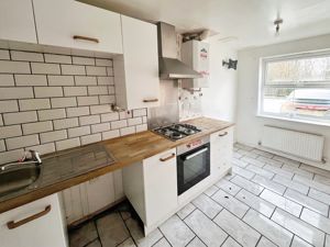 Kitchen- click for photo gallery